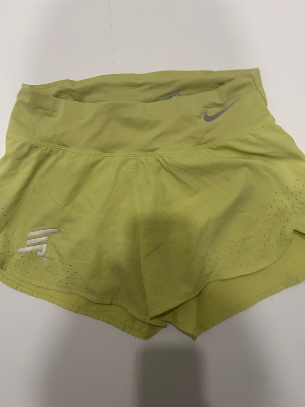Nike Olive Green Sports Bra, Lime Shorts, Grey Tank & White Running Shorts - Picture 9 of 10